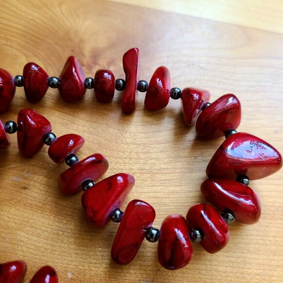 Cherry red color stones and Hematite handmade necklace/choker. - Picture 3 of 4